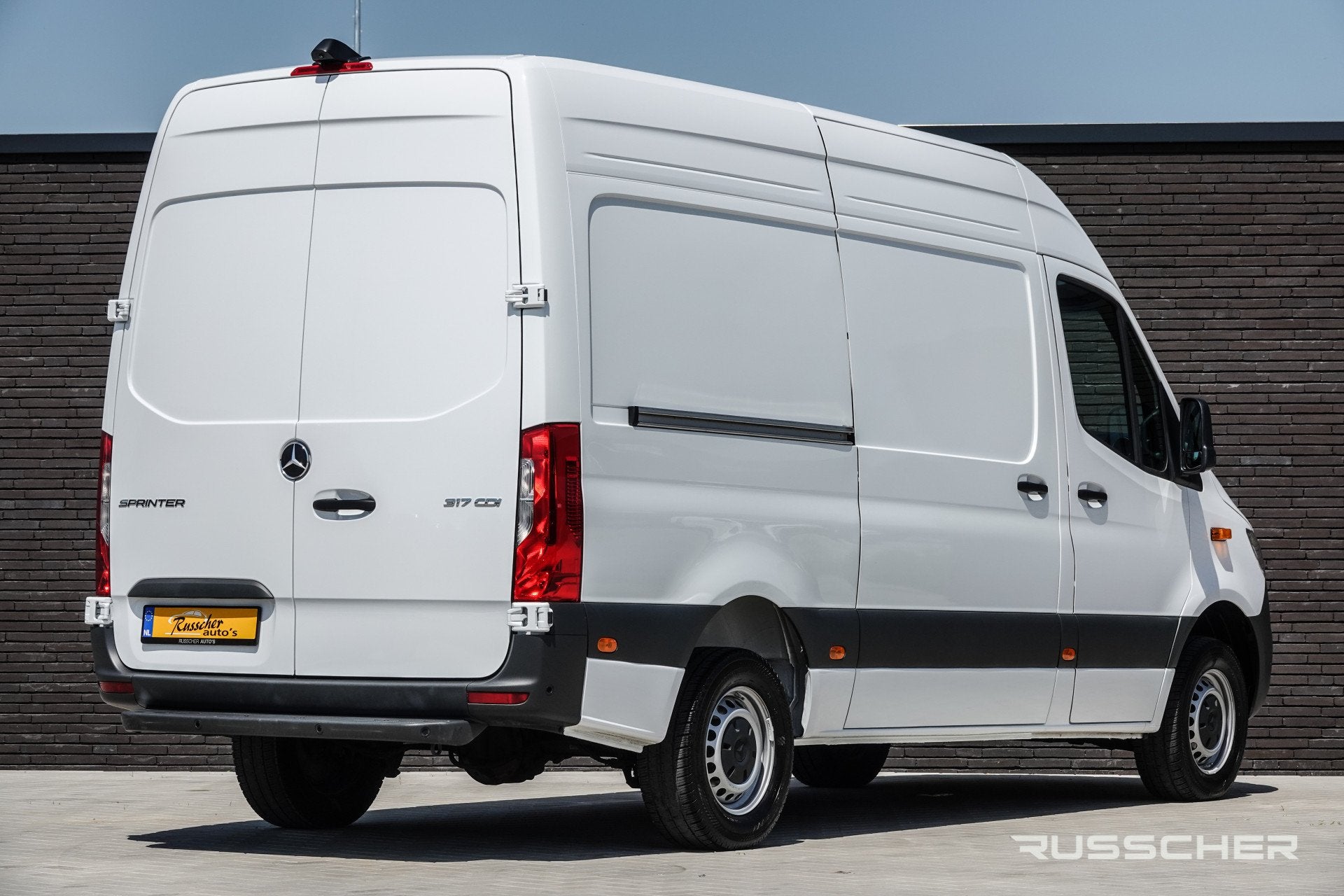 Mercedes-Benz Sprinter L2H2 317Cdi 170Pk 9G-tronic | RWD | S, Auto's, Automaat, Gebruikt, Zwart, 4 cilinders
