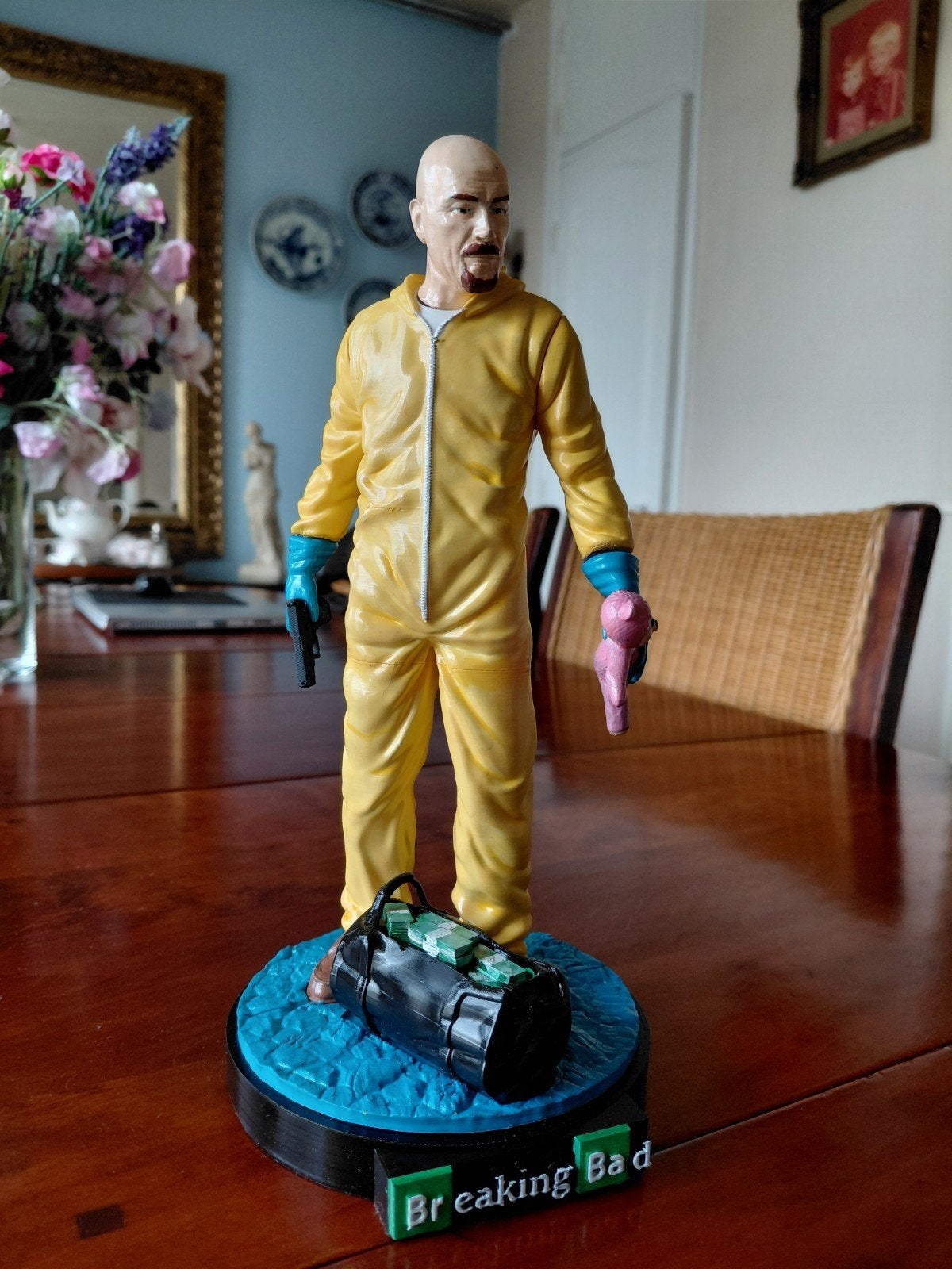 Breaking Bad Walter White Figuur - 25cm hoog, Verzamelen, Poppetjes en Figuurtjes, Ophalen of Verzenden, Zo goed als nieuw