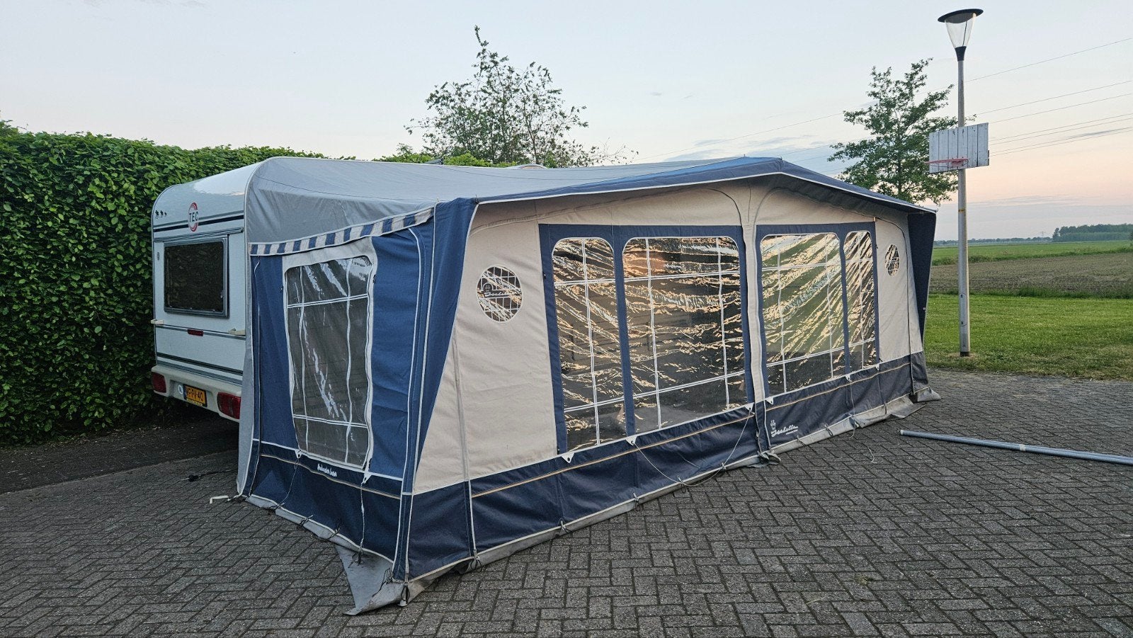 Isabella voortent G18, Caravans en Kamperen, Ophalen, Gebruikt