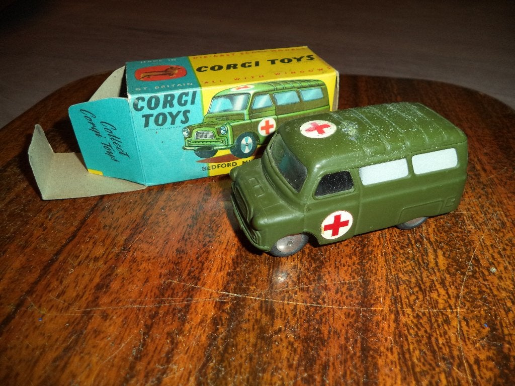 Corgi Toys 414 Bedford Ambulance, Ophalen of Verzenden