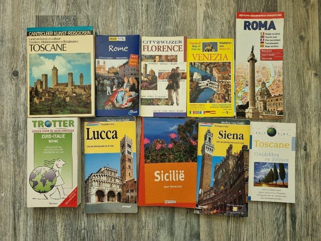 partij reisgidsen italie, Europa, Ophalen of Verzenden, Zo goed als nieuw, Reisgids of -boek