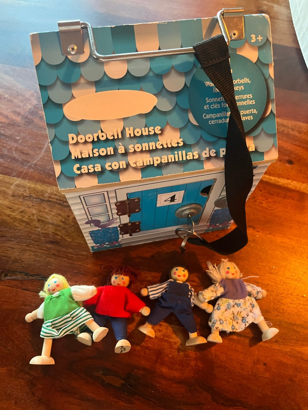 Melissa & Doug Deurbel Huis met poppetjes, Ophalen of Verzenden, Gebruikt, Overige typen
