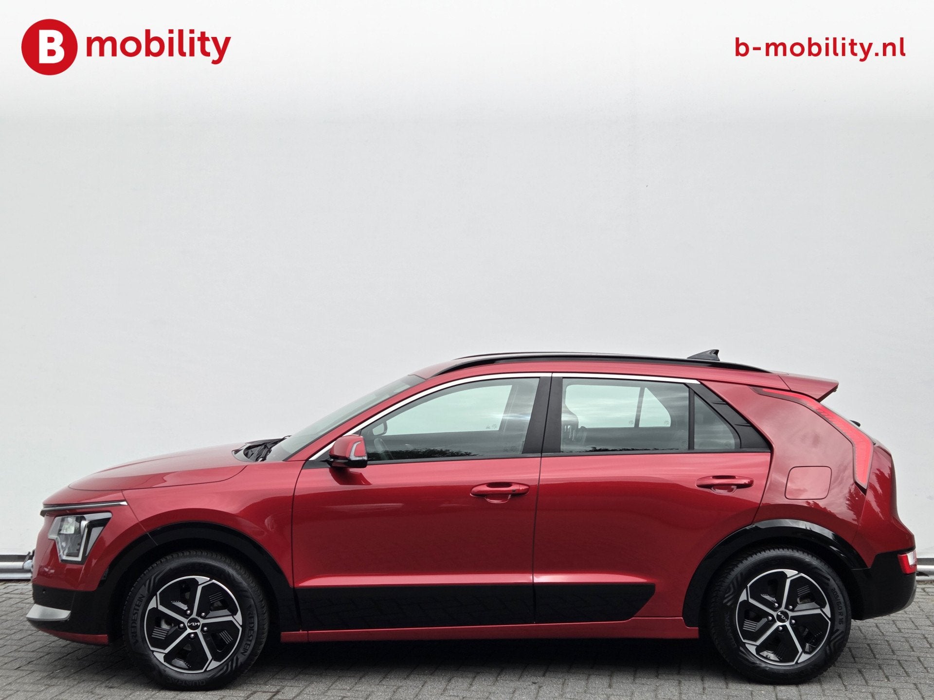 Kia Niro 1.6 GDi Hybrid ExecutiveLine Trekhaak 1300kg NL aut, 1374 kg, Gebruikt, Leder en Stof, 23 km/l