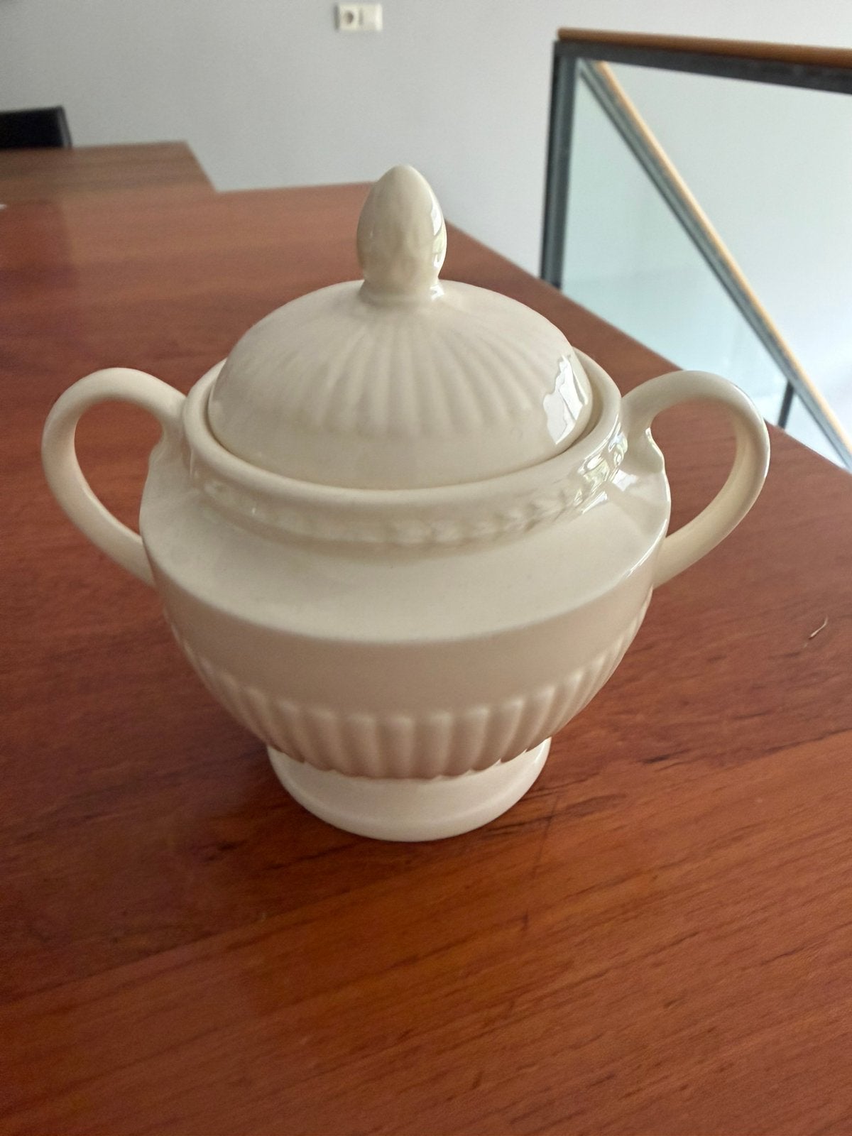Wedgwood Edme suikerpot met deksel, Huis en Inrichting, Klassiek, Overige typen, Ophalen of Verzenden, Zo goed als nieuw