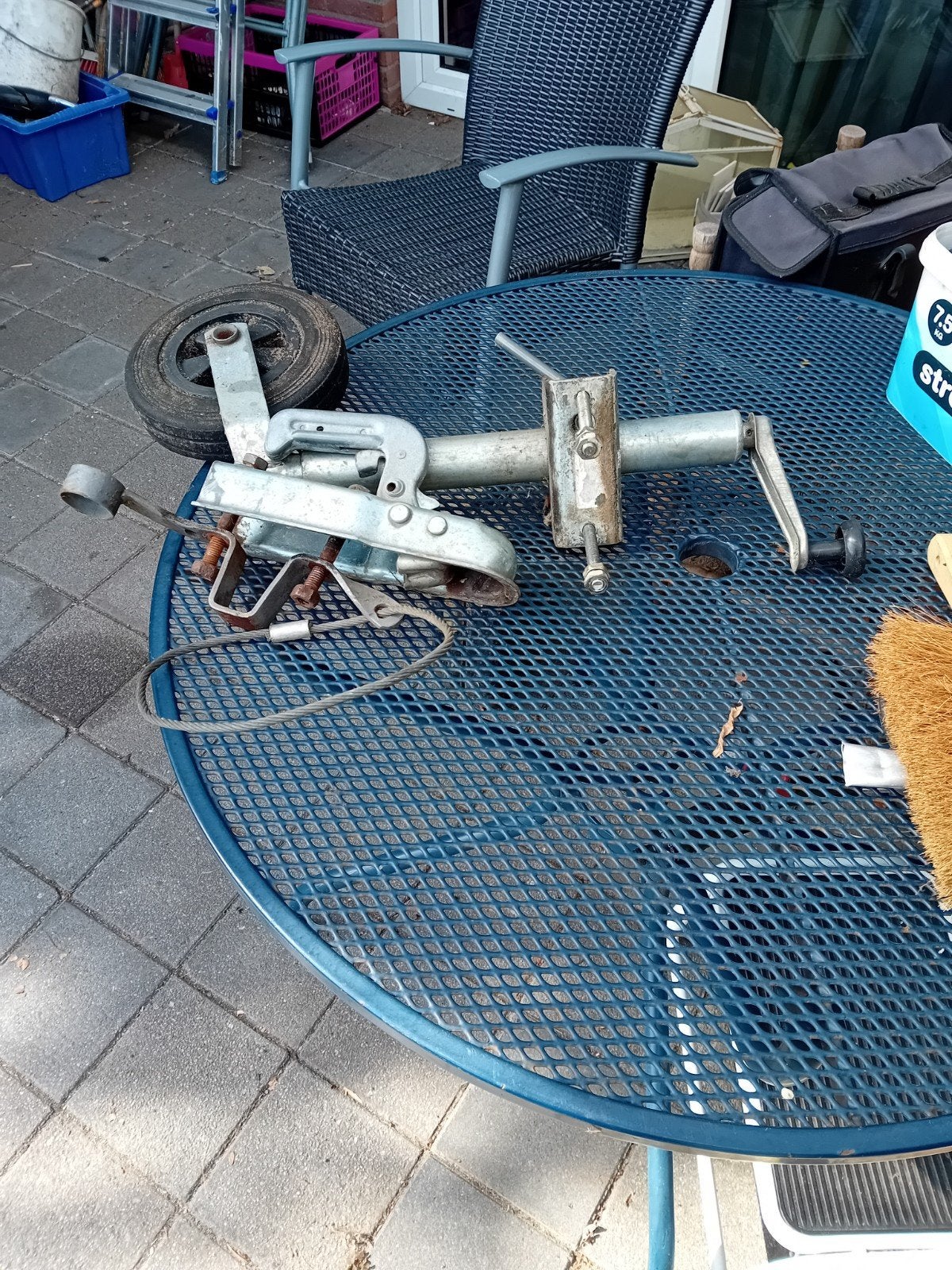 Neuswiel met koppeling, stekkerhouder en staalkabel, Auto diversen, Ophalen, Gebruikt