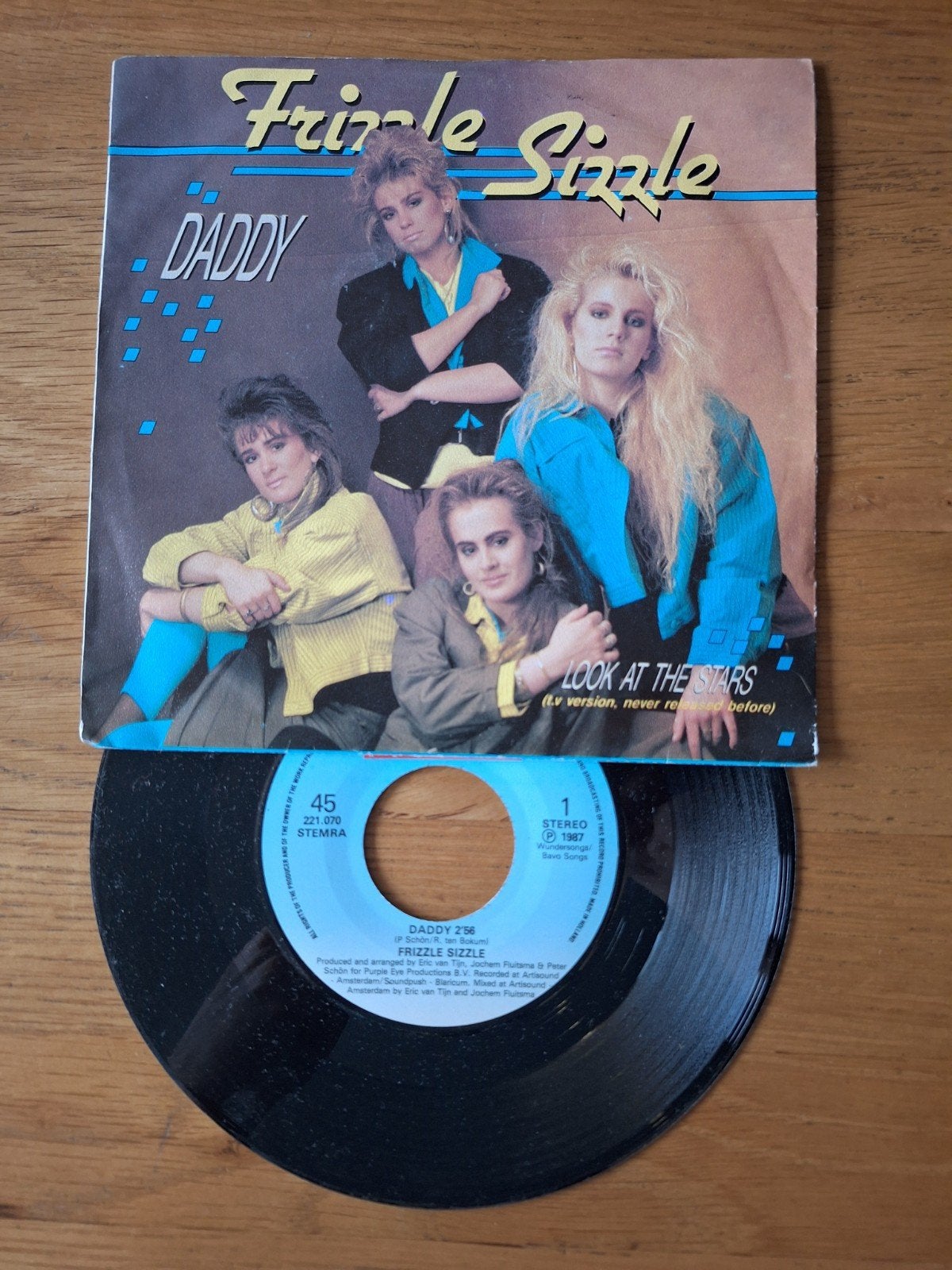 Frizzle Sizzle - Daddy / Look At The Stars (Vinyl Single), Cd's en Dvd's, Vinyl Singles, Gebruikt, 7 inch, Ophalen of Verzenden