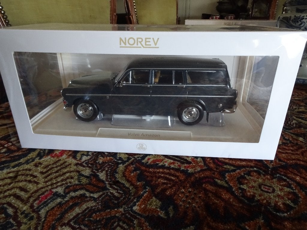 VOLVO AMAZONE BREAK 1966 GRIJS NOREV 1;18 IN DOOS, Ophalen of Verzenden, Zo goed als nieuw, Auto, Norev