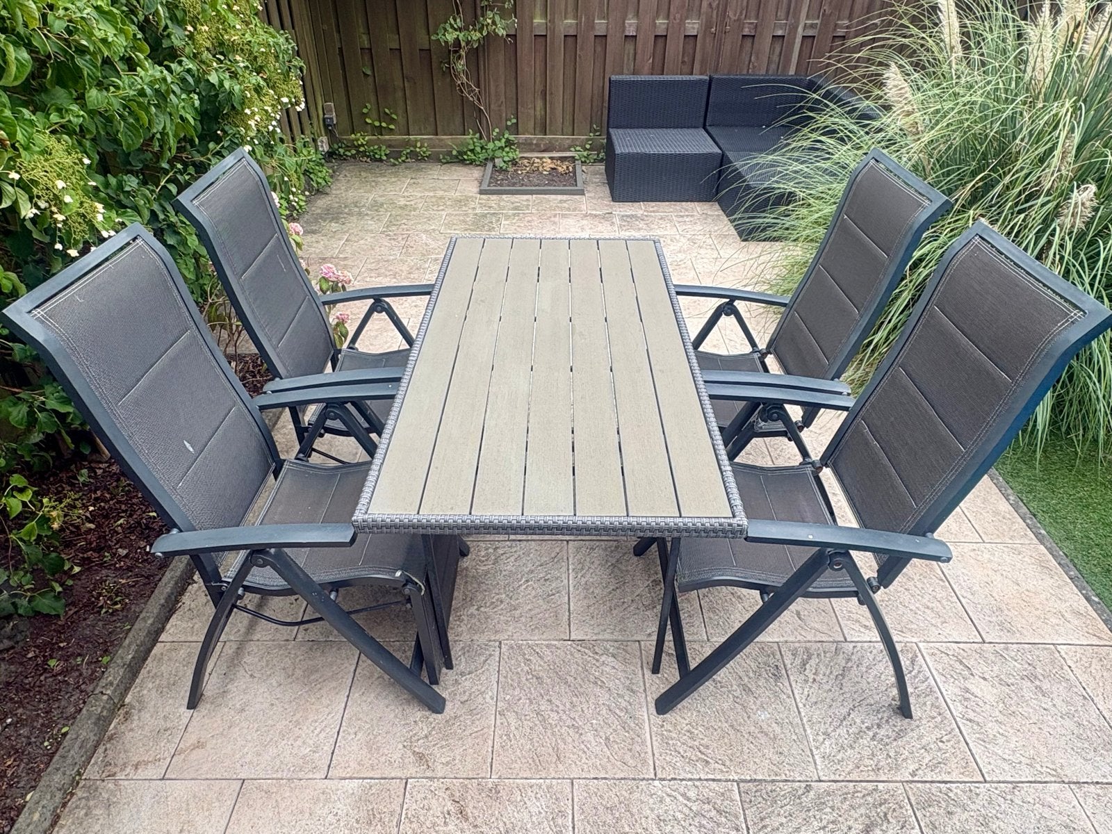 Nette tuinset met ligbedden - 4 persoons, Tuin en Terras, 4 zitplaatsen, Gebruikt, Eettafel, Aluminium