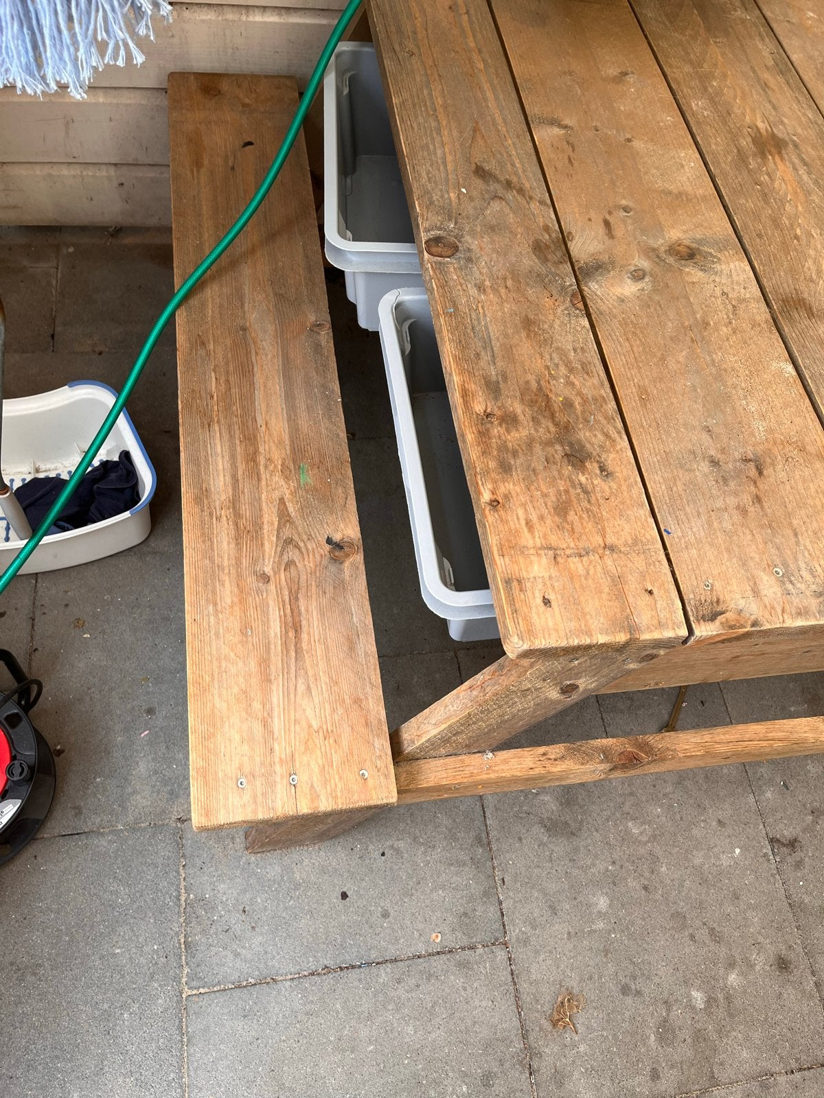 Robuuste houten speeltafel met opbergruimte, Ophalen of Verzenden, Gebruikt