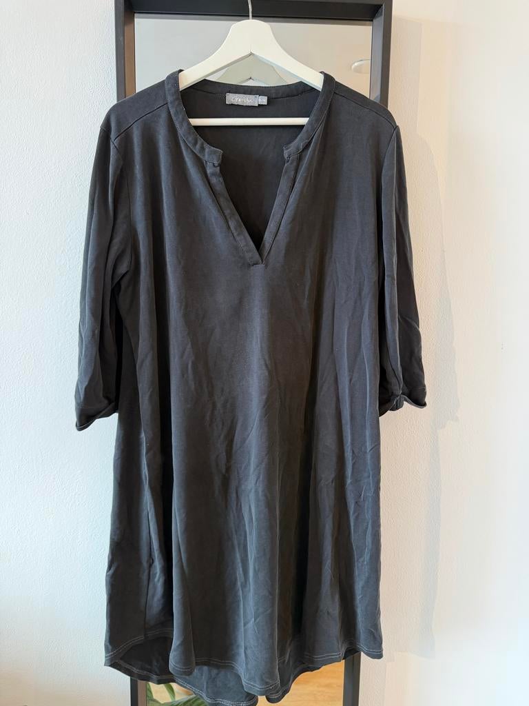 Grijze jurk van Geisha, Kleding | Dames, Jurken, Maat 46/48 (XL) of groter, Ophalen of Verzenden, Grijs, Gedragen