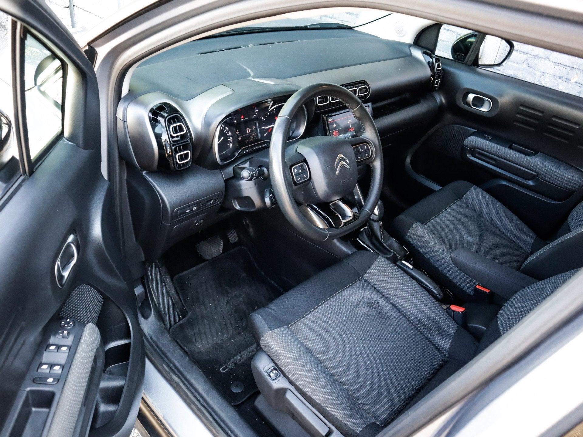 Citroën C3 Aircross 1.2 PureTech Shine 1e-Eig. & Dealer-Ond, Auto's, Gebruikt, Euro 6, 1199 cc, Origineel Nederlands