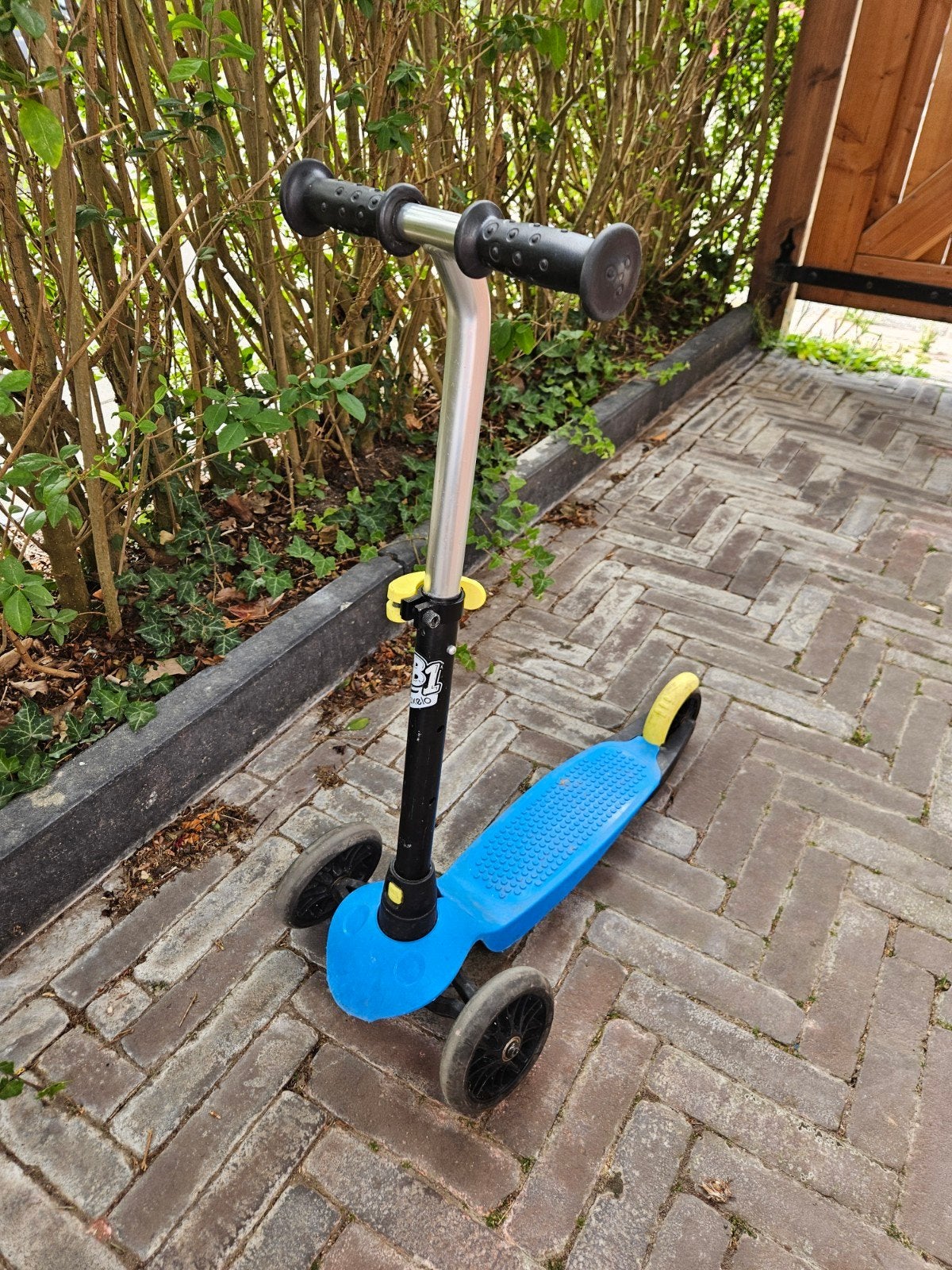 Blauwe kinderstep met 3 wielen, Ophalen, Gebruikt, Gewone step, Onbekend