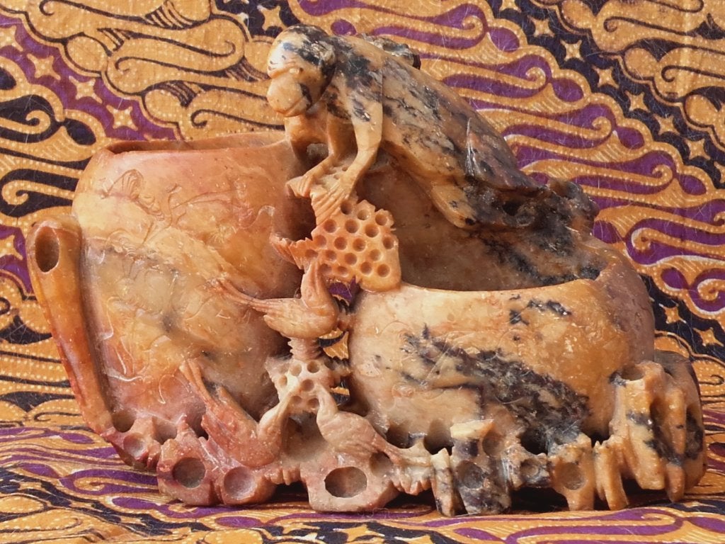 Mooie zware oude Chinese inktpot met aap en vogels 16 cm.