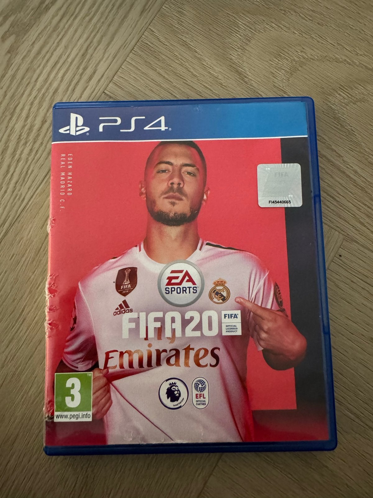 FIFA 20 PS4 - Zo goed als nieuw, Eén computer, Ophalen of Verzenden, Zo goed als nieuw, Sport
