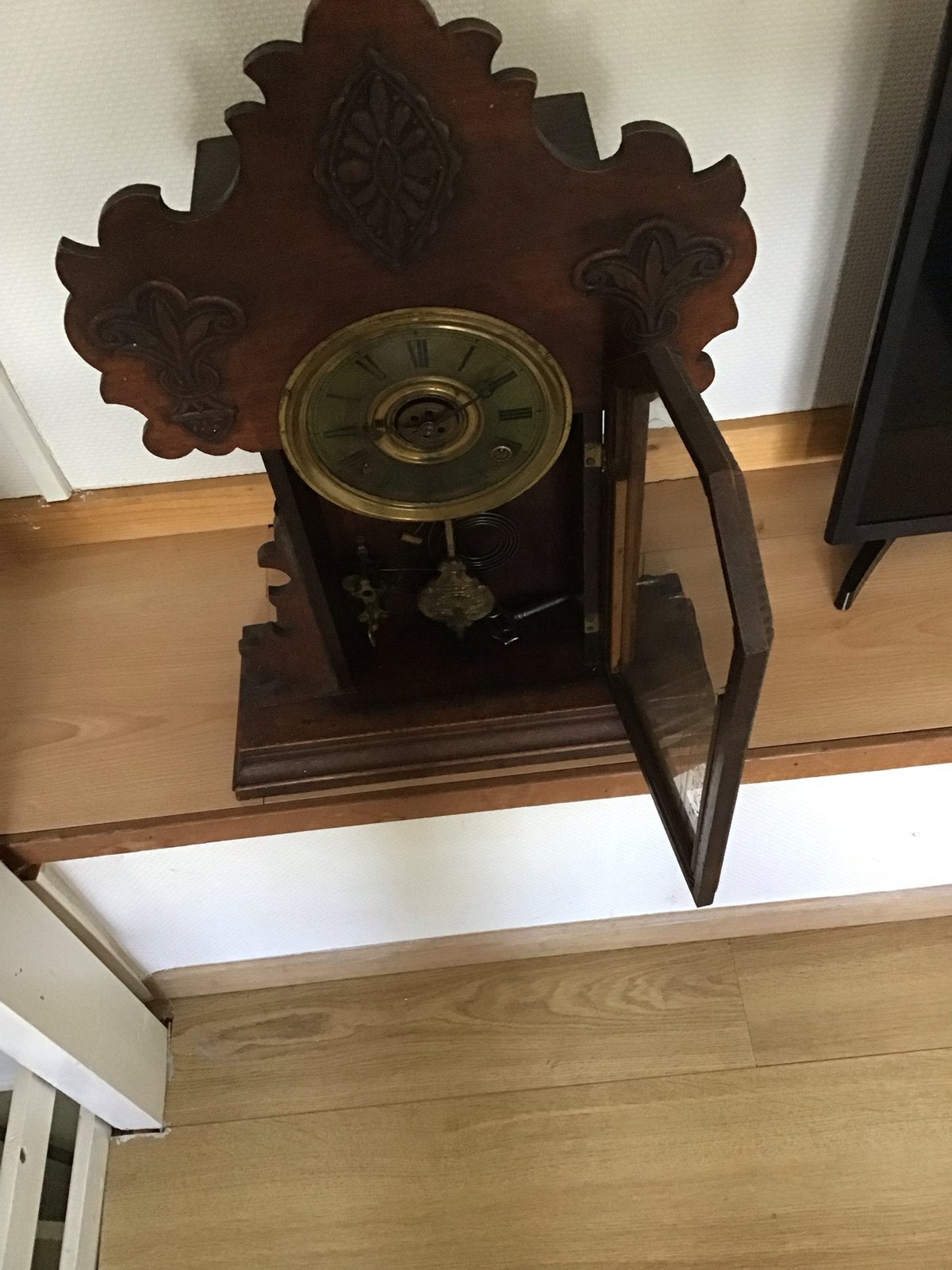 Antieke houten klok met goed lopend uurwerk, Ophalen of Verzenden