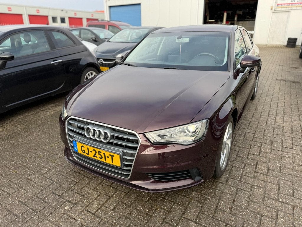 Audi A3 Limousine 1.6 TDI Ambiente|Automaat|Navi|PDC|Clima, Auto's, Audi, Parkeersensor, Gebruikt, 4 cilinders, Origineel Nederlands