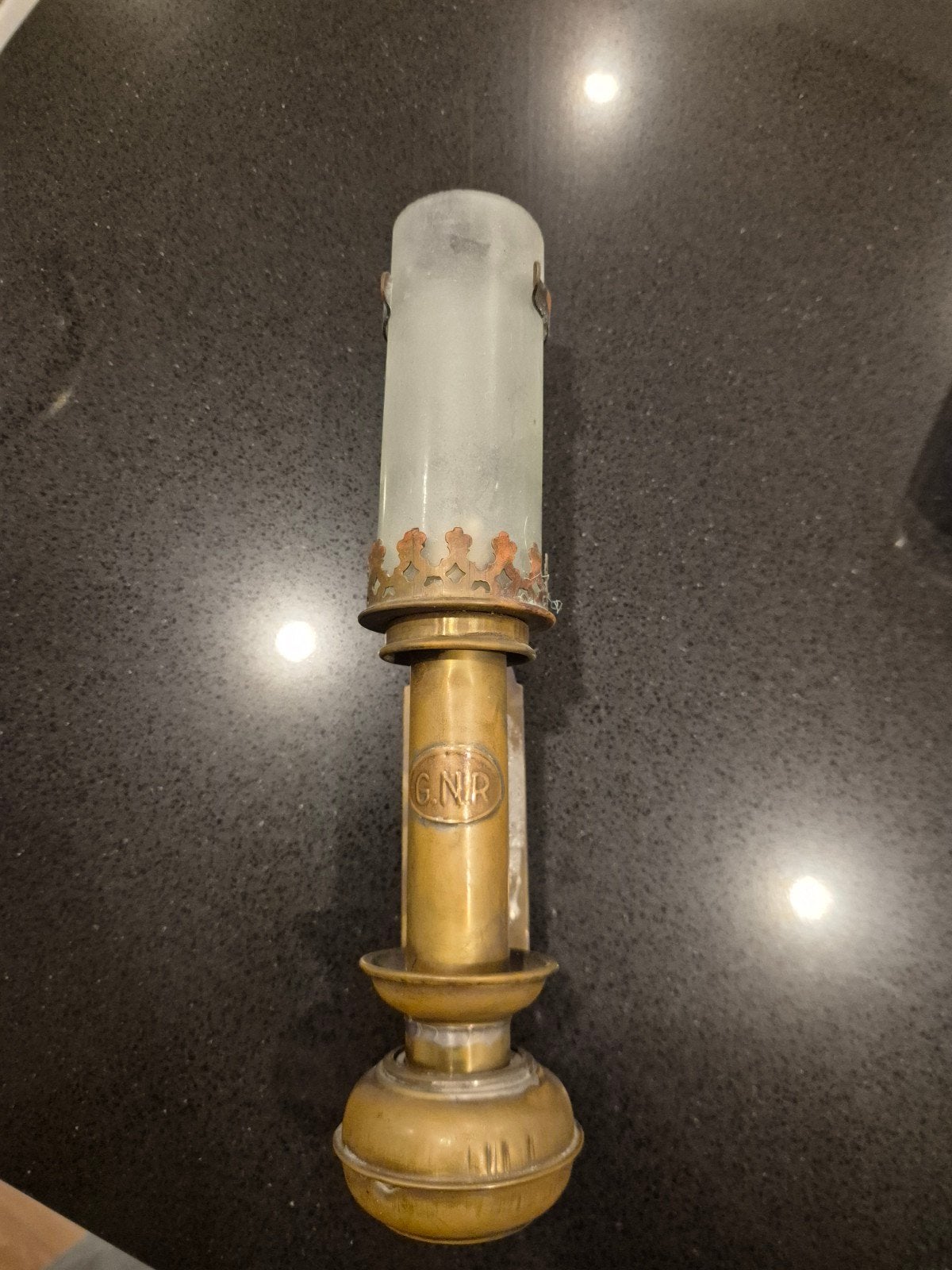 Antieke GNR Messing Wandlamp met Glazen Kap, Ophalen of Verzenden