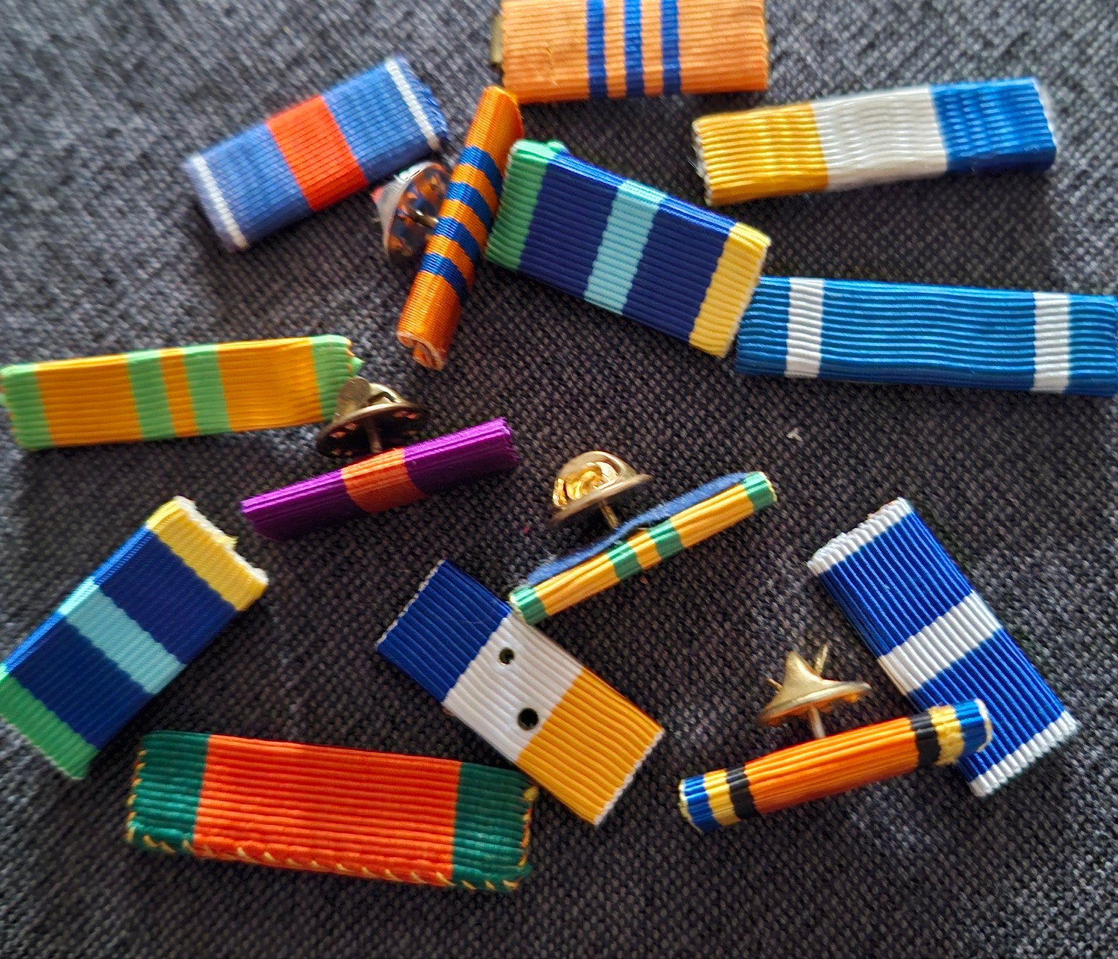 partijtje batons, Verzamelen, Verzenden, Landmacht, Nederland, Embleem of Badge