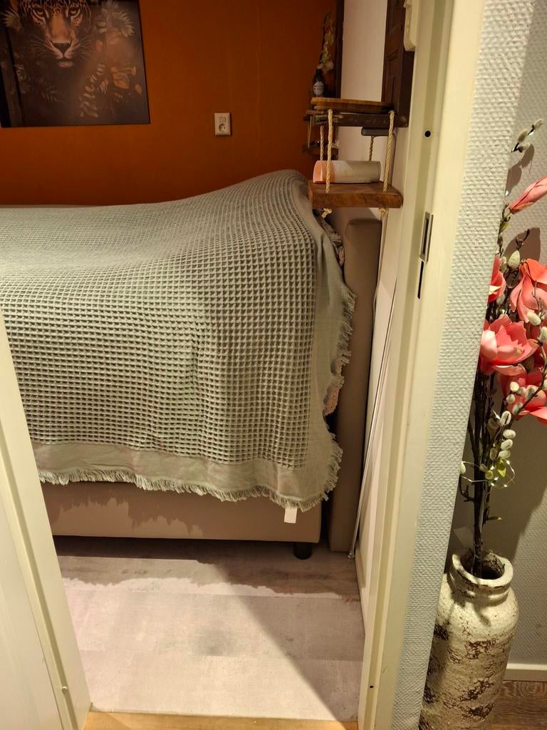 Boxspring lederlook 140x200, Huis en Inrichting, Slaapkamer | Boxsprings, Ophalen of Verzenden, Zo goed als nieuw, Tweepersoons