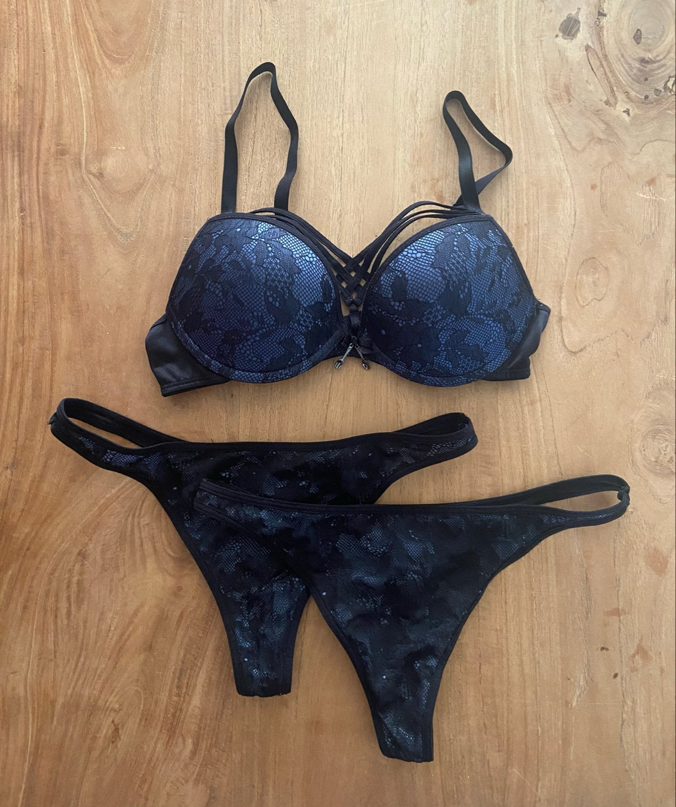 Marlies Dekkers - Dame de Paris push-up bh & strings (75B+M), Ophalen, Zwart, Setje