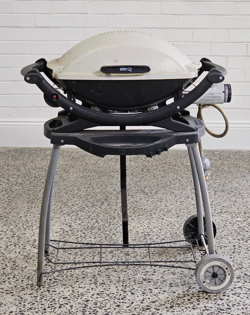 weber Q 1000 onderstel+ hoes, Ophalen, Gebruikt, Weber