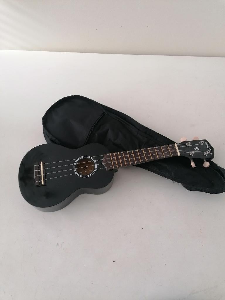 Harley Benton ukelele, Muziek en Instrumenten, Snaarinstrumenten | Gitaren | Akoestisch, Ophalen of Verzenden, Zo goed als nieuw
