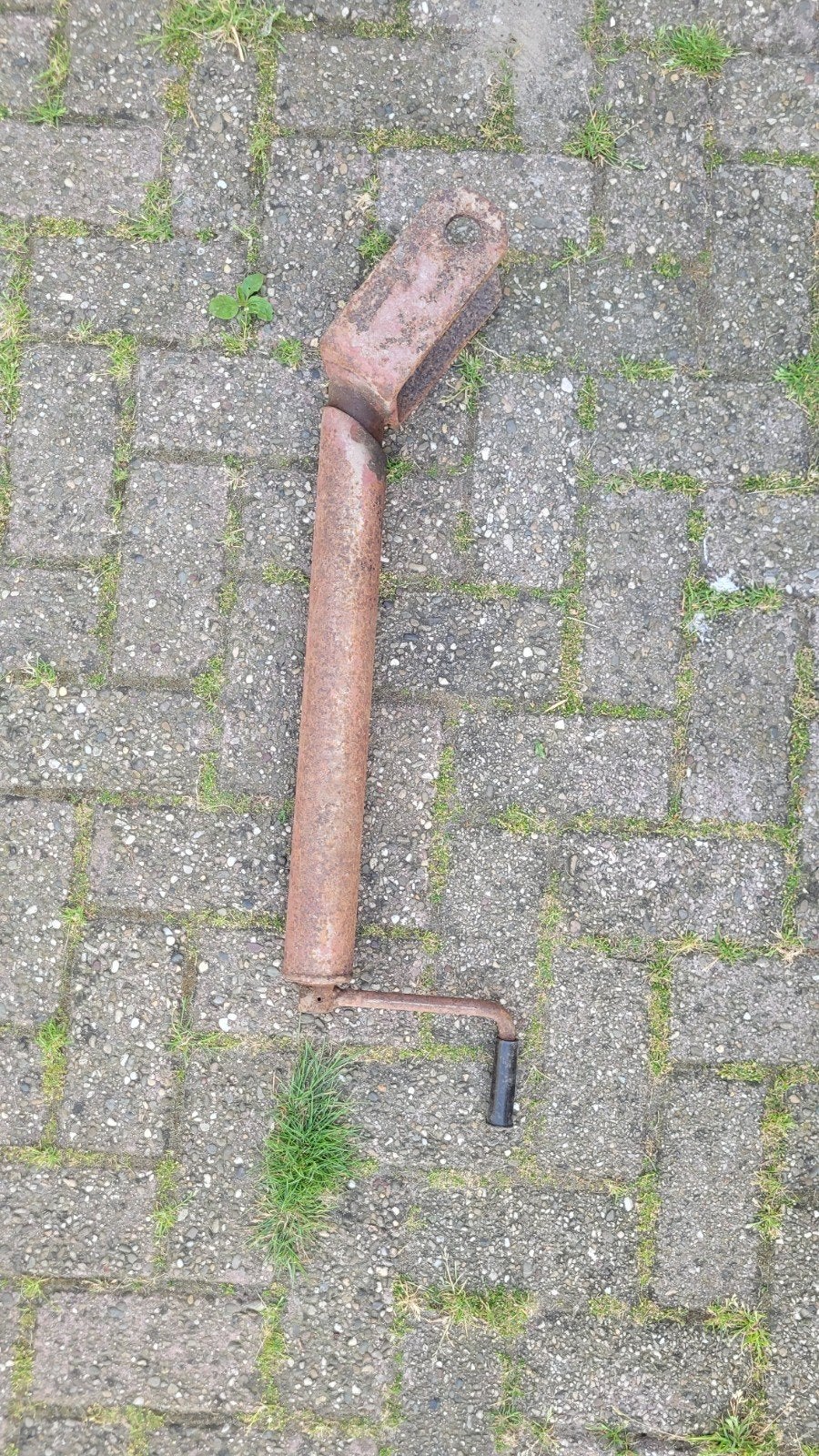 Oude steunpoot met slinger, Ophalen, Gebruikt
