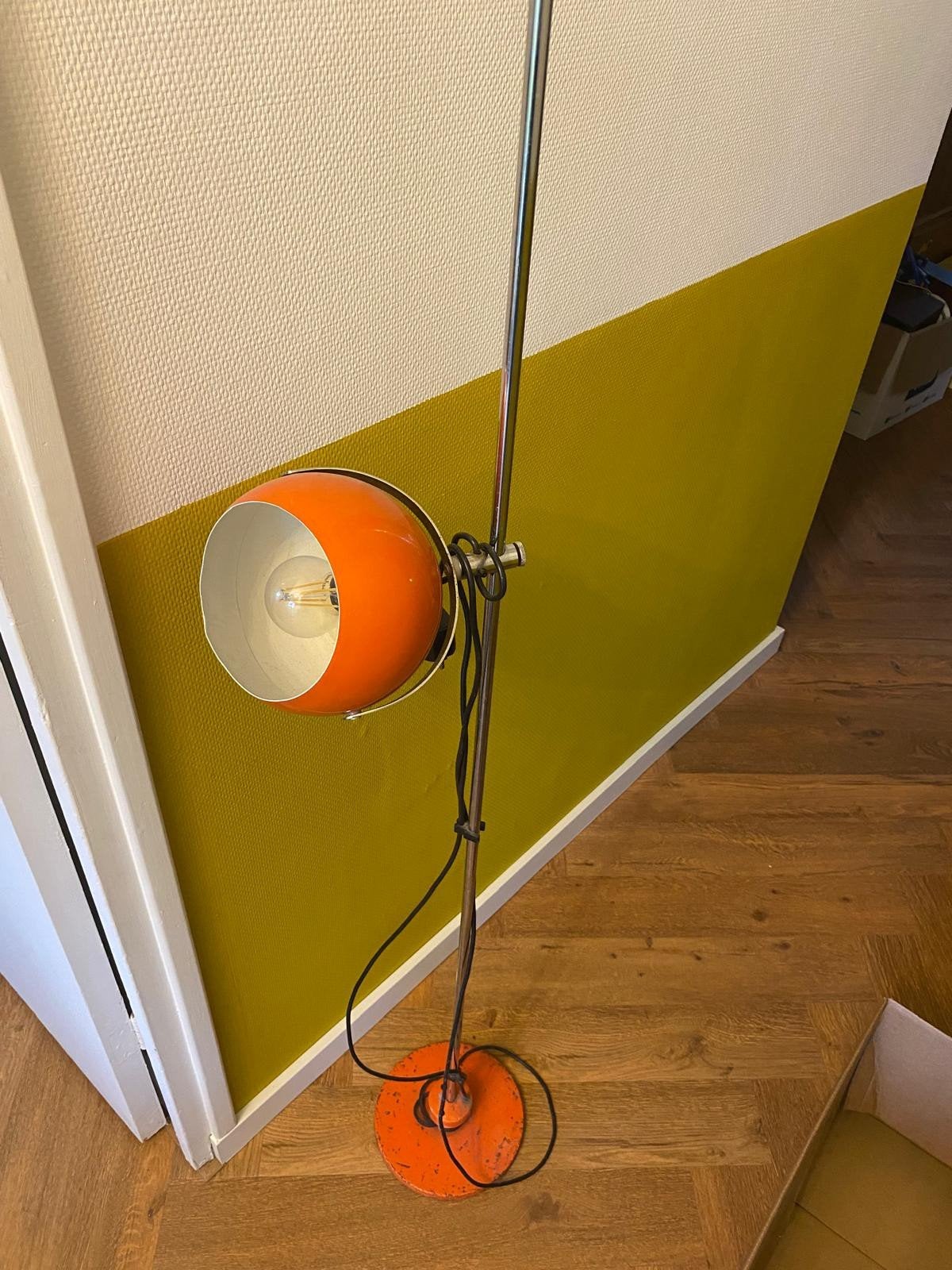 Vintage bollamp oranje '70, Huis en Inrichting, Lampen | Vloerlampen, Ophalen, Gebruikt, Metaal, 150 tot 200 cm