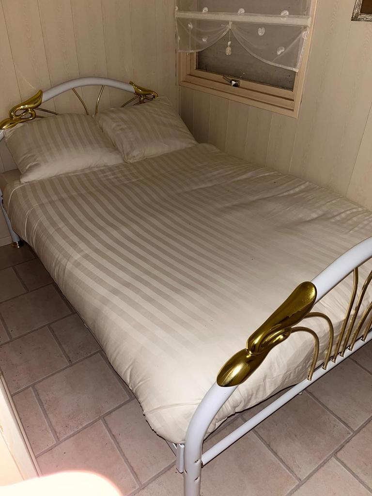 Bed, Ophalen of Verzenden, Zo goed als nieuw