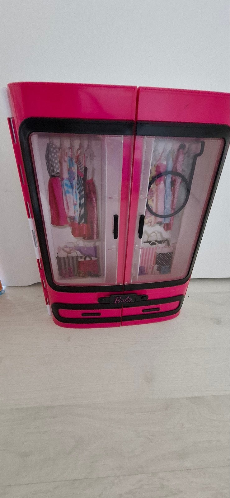 Barbie kledingkast, Kinderen en Baby's, Speelgoed | Poppenhuizen, Ophalen, Toebehoren