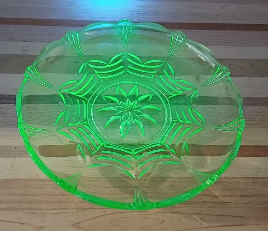 Uranium Annagroen Neon glazen schaal, Antiek en Kunst, Ophalen of Verzenden