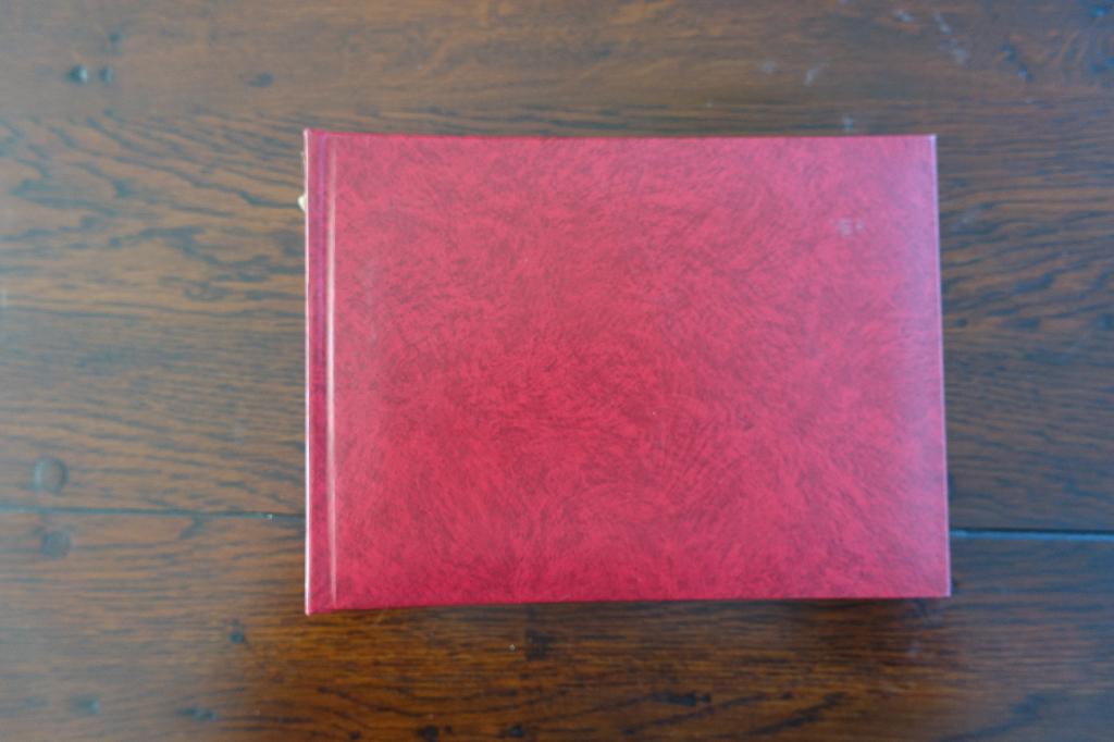 Twee fotoalbums merk Henro, Ophalen of Verzenden, Zo goed als nieuw, Fotoalbum