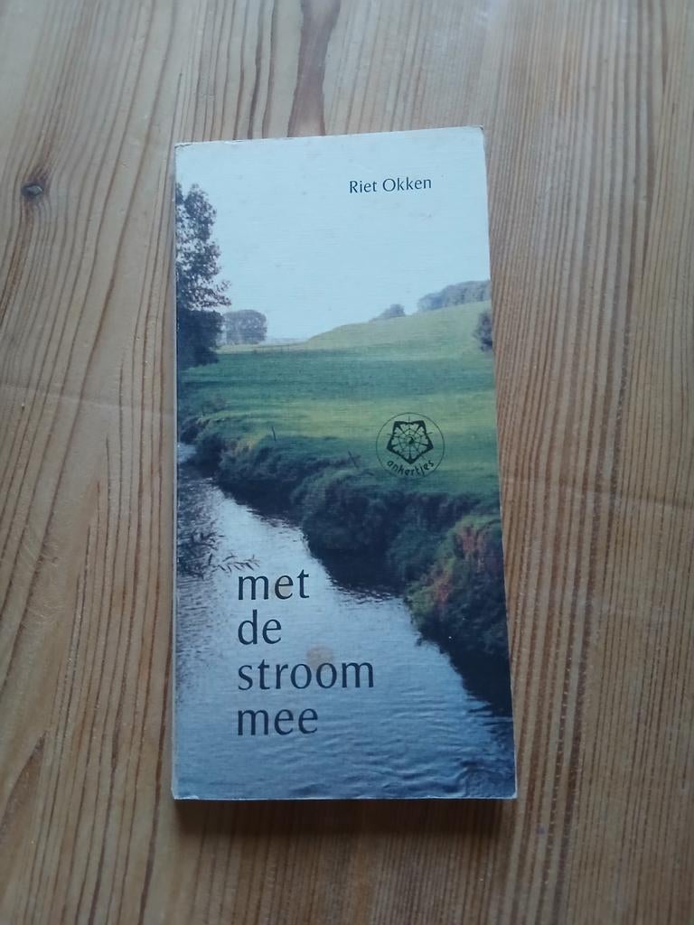 Met de stroom mee - Riet Okken, Ophalen of Verzenden