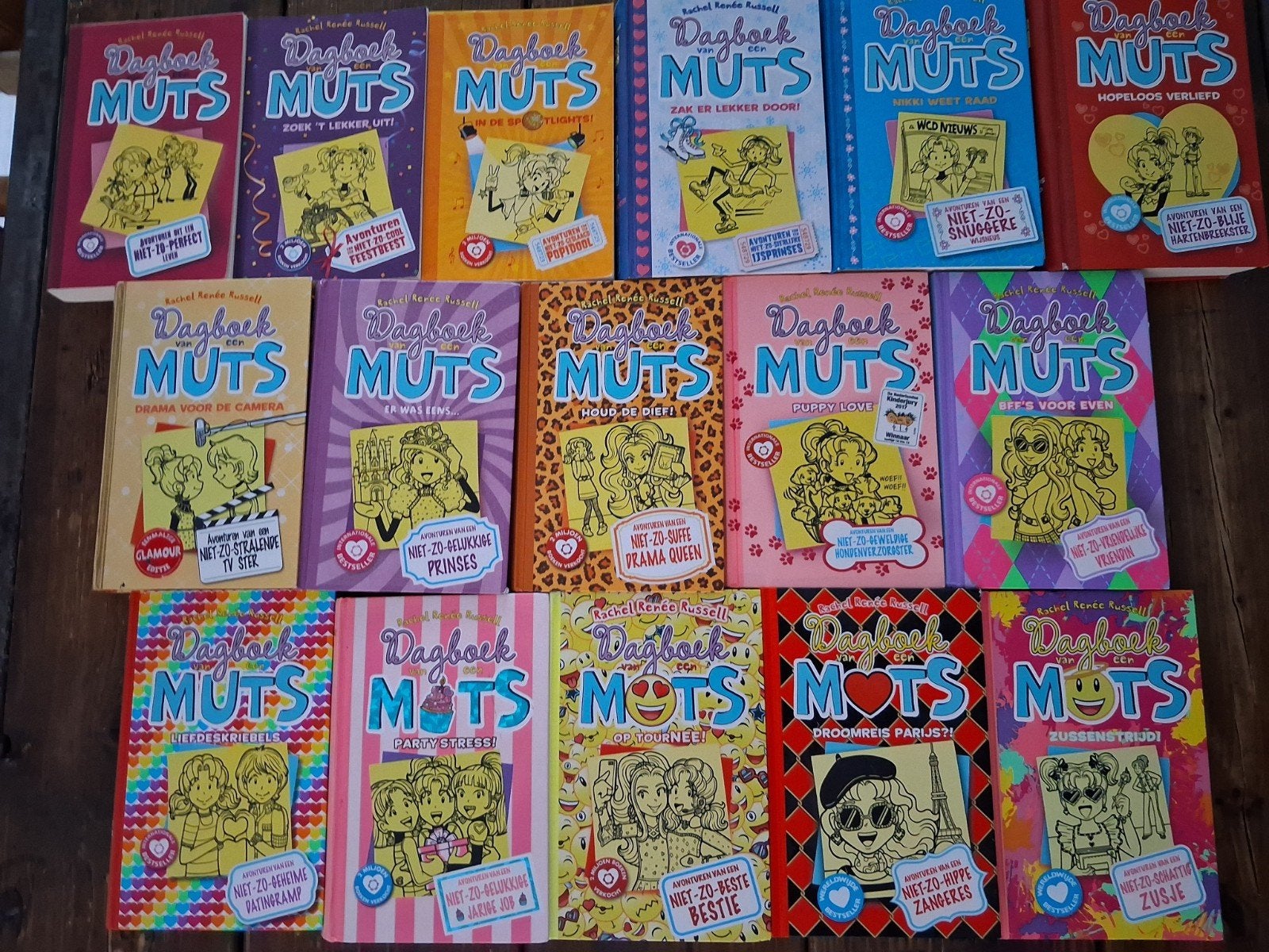 Dagboek van een Muts - Complete serie (deels softcover), Boeken, Ophalen, Gelezen, Rachel Renée Russell, Fictie algemeen