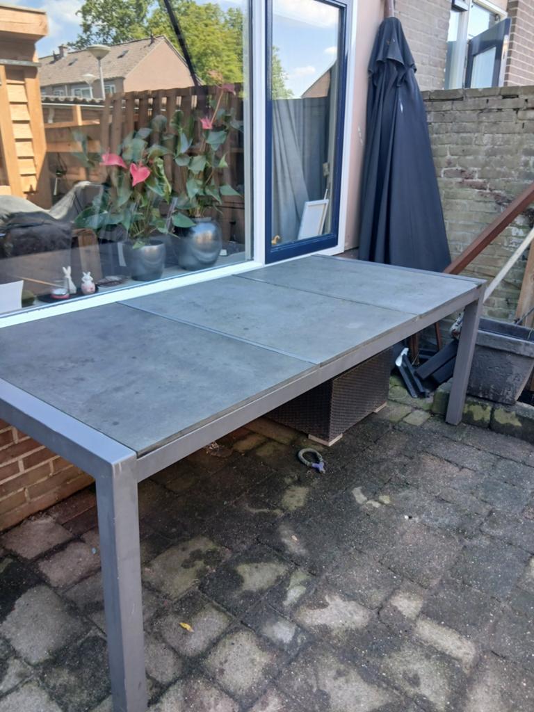 Nette granieten tuintafel, Tuin en Terras, Tuintafels, Ophalen of Verzenden, Gebruikt, Rechthoekig, Overige materialen