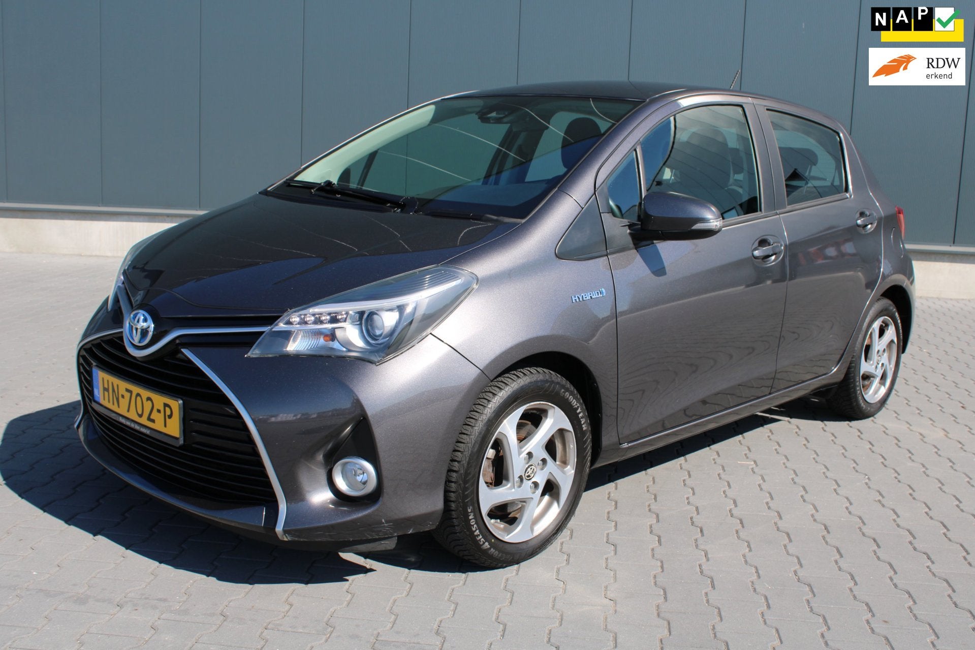 Toyota Yaris 1.5 Hybrid Trend AUTOMAAT ORG NL-AUTO, Gebruikt, 4 cilinders, Origineel Nederlands, Bedrijf