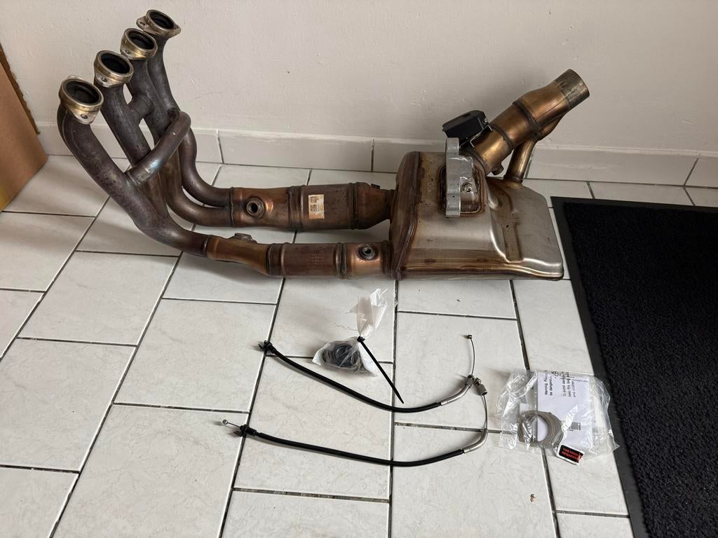BMW S1000RR Volledige Uitlaat - Nieuwstaat, Ophalen, Nieuw