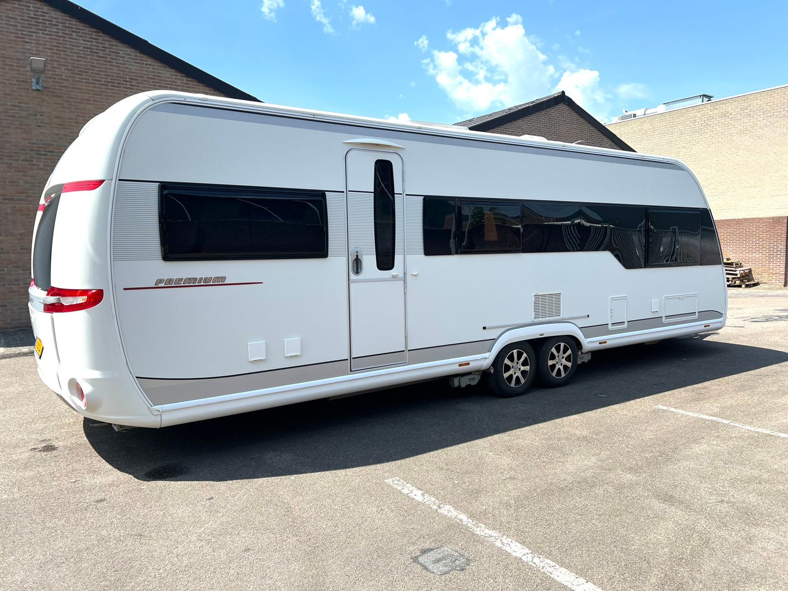 Prachtige Hobby Premium 720 UML Tandemasser Caravan 2013, Rondzit, Hobby, Schokbreker, Particulier