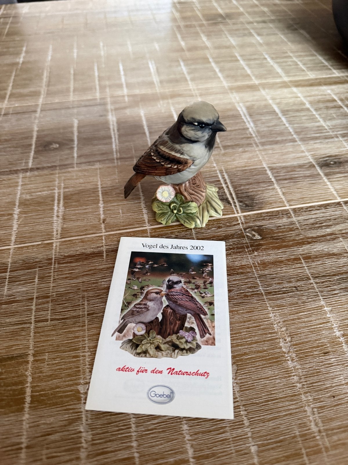 Goebel Vogel des Jahres 2002 - Huismus beeldje, Ophalen of Verzenden, Zo goed als nieuw, Dier