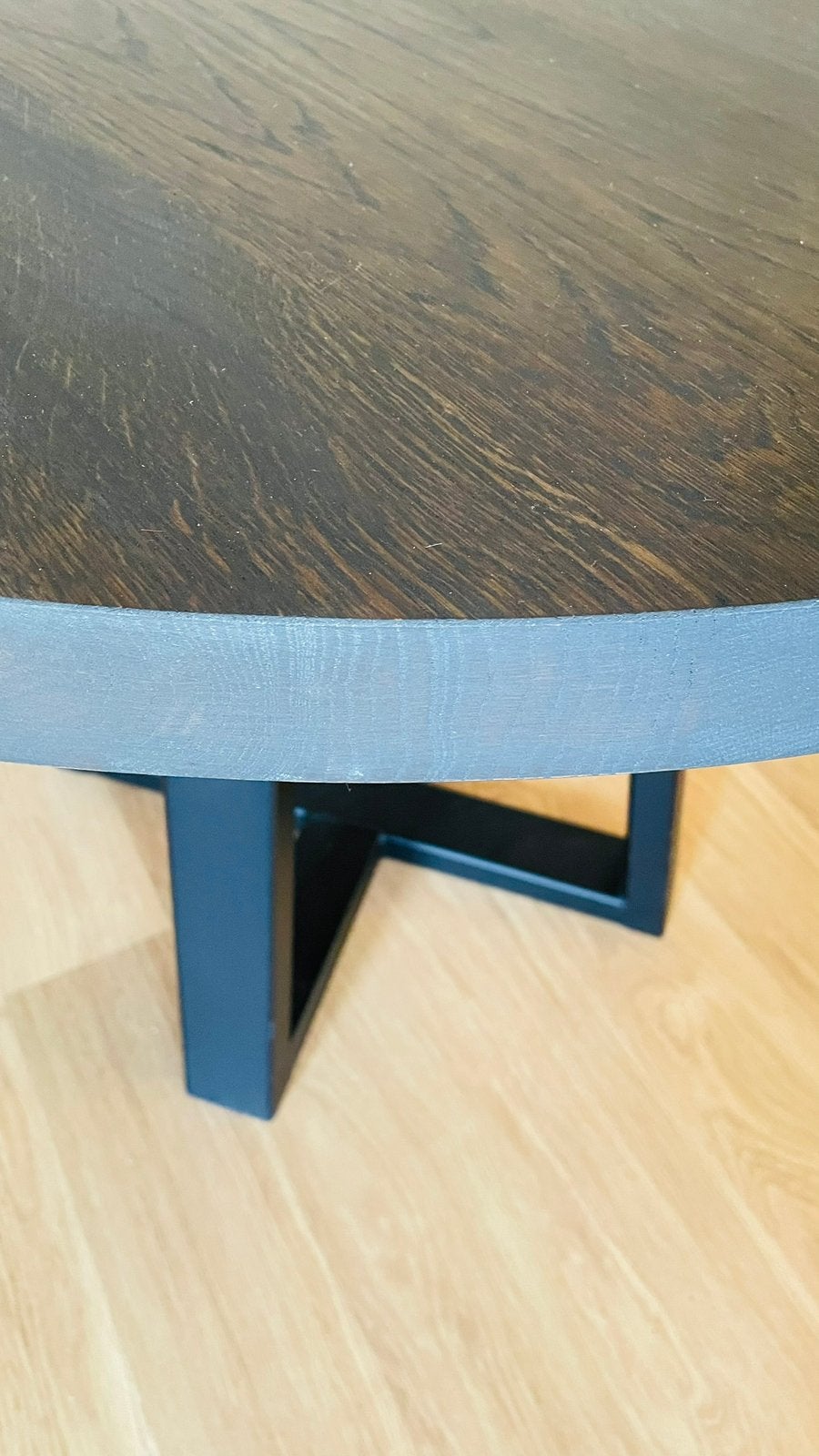 Foto 6 van TABLE DU SUD ronde eettafel 110 cm - eiken Charcoal