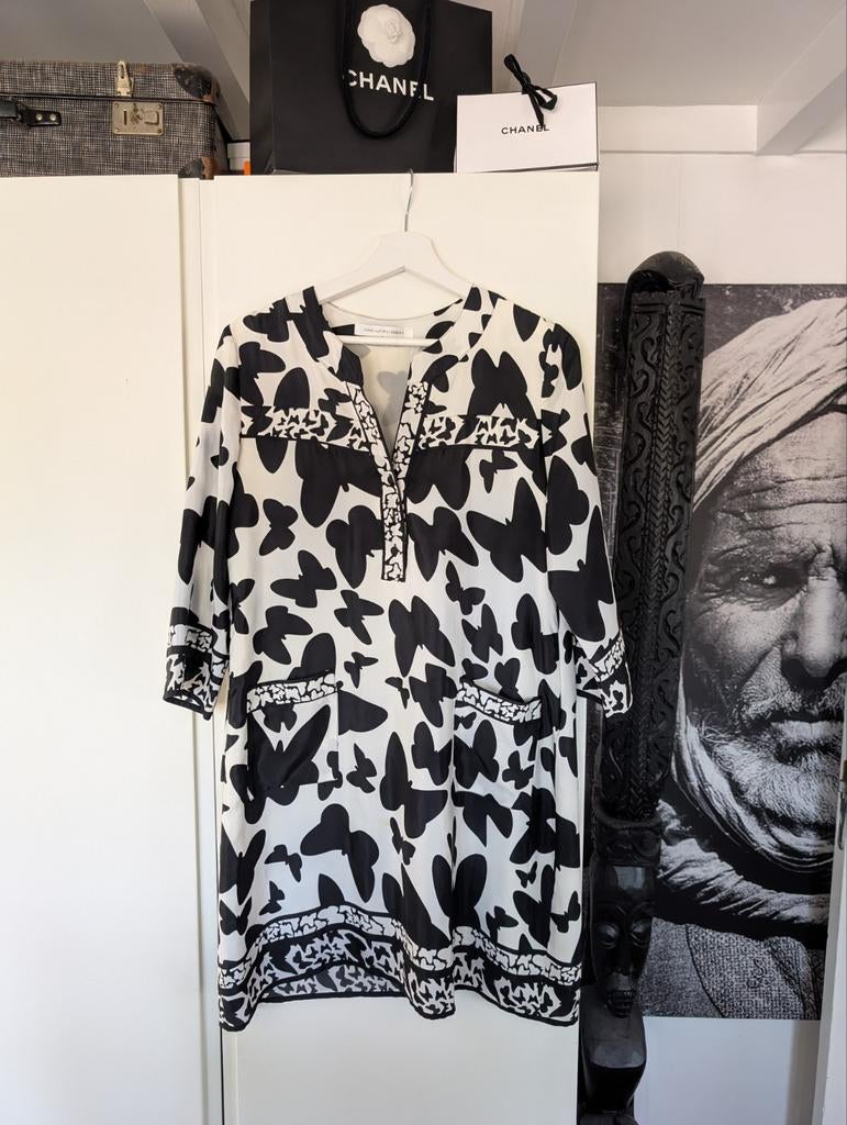 Diane von Fürstenberg jurk. Zwart/witte vlinders., Ophalen of Verzenden, Zo goed als nieuw, Zwart, Knielengte