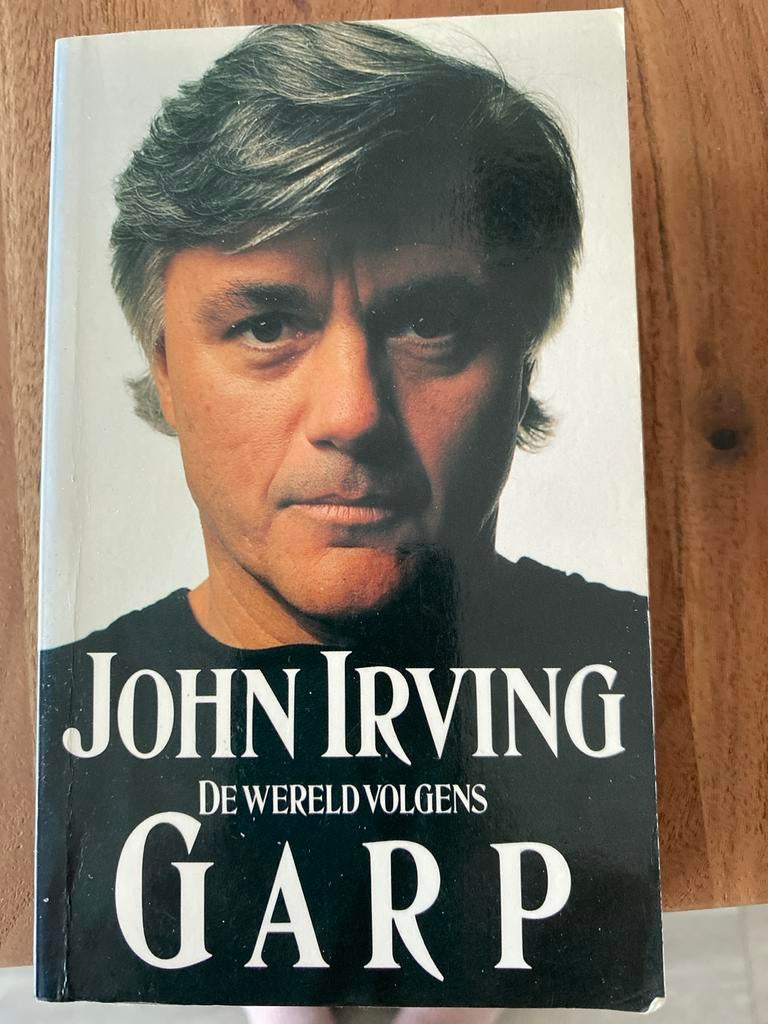 De Wereld Volgens Garp - John Irving (Paperback), Ophalen of Verzenden, Gelezen