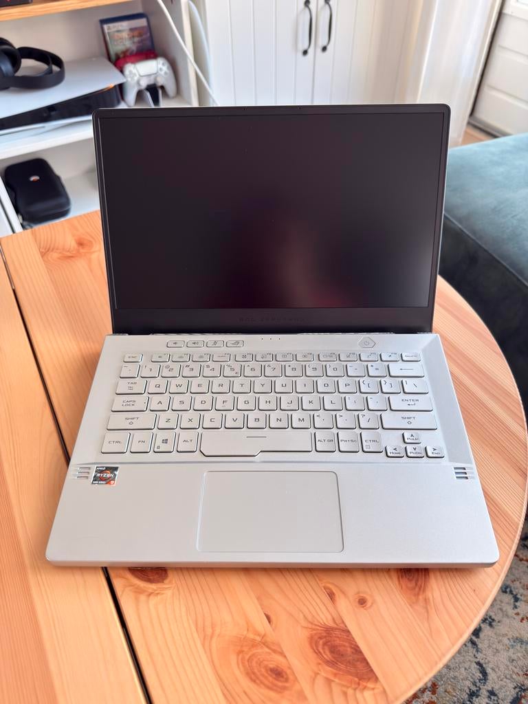 ASUS ROG Zephyrus G14 Gaming Laptop - Wit, Computers en Software, Windows Laptops, Zo goed als nieuw, 14 inch, SSD, 2 tot 3 Ghz