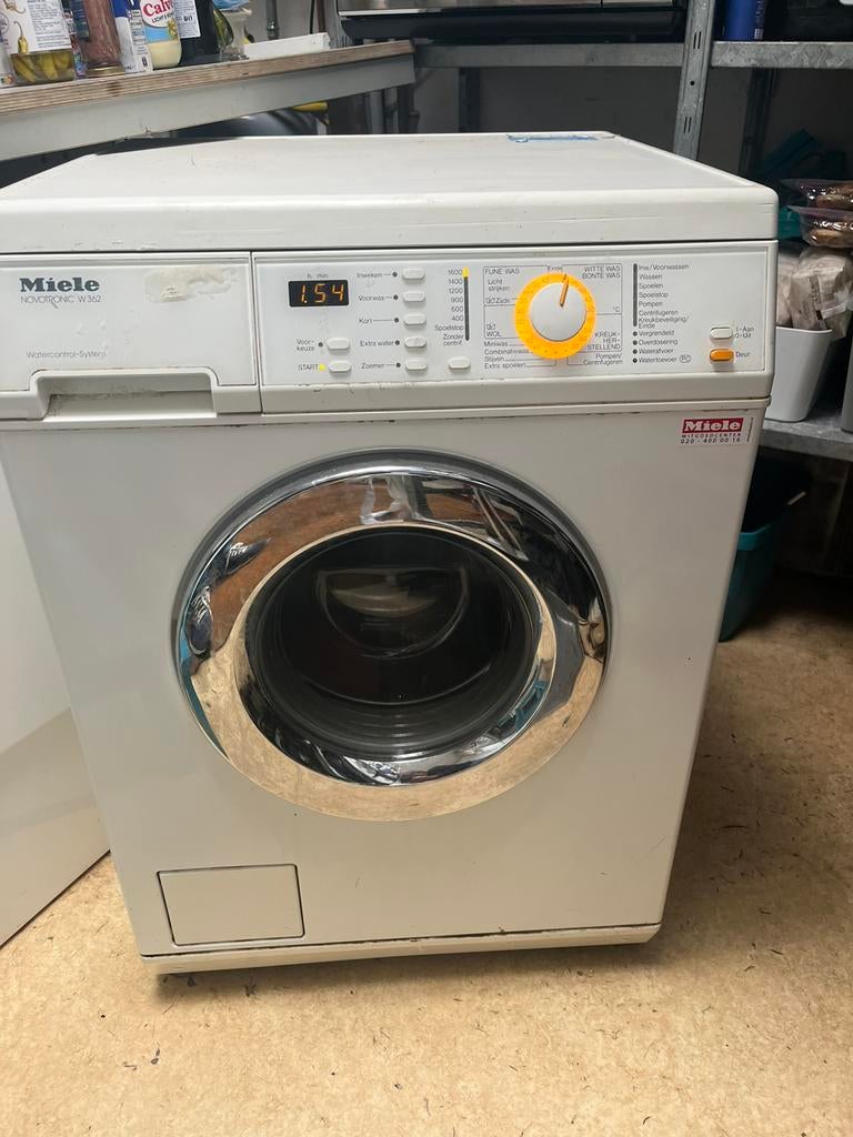 Miele Novotronic W362 (lees beschrijving!), Ophalen, 1200 tot 1600 toeren, Gebruikt, 4 tot 6 kg