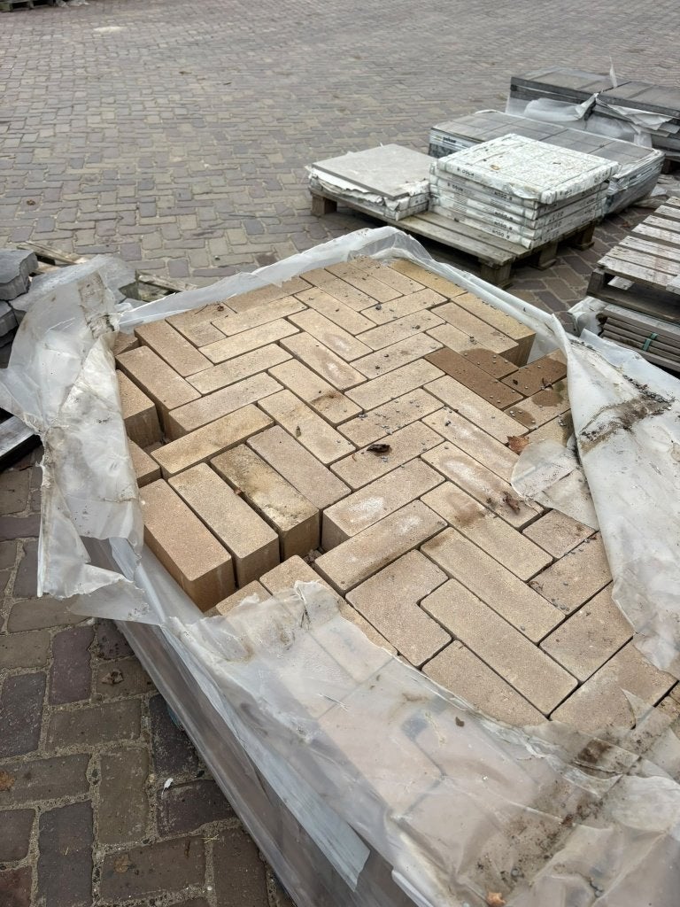 partij betonnen dikformaat geel 21x7x8, Ophalen, Klinkers, Nieuw, 10 m² of meer