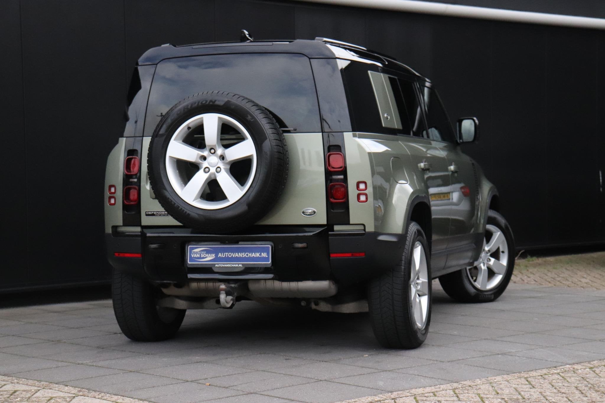 Land Rover Defender 3.0 D250 110 First Edition | MEMORY | PA, Automaat, Dealer onderhouden, Gebruikt, 252 pk