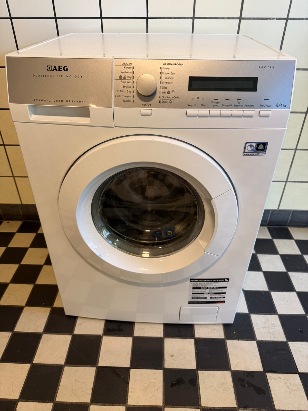 MOOIE AEG Was-droogmachine 4 jaar oud VASTE PRIJS 150 EURO, Witgoed en Apparatuur, 6 tot 8 kg, Ophalen, Zo goed als nieuw, 85 tot 90 cm