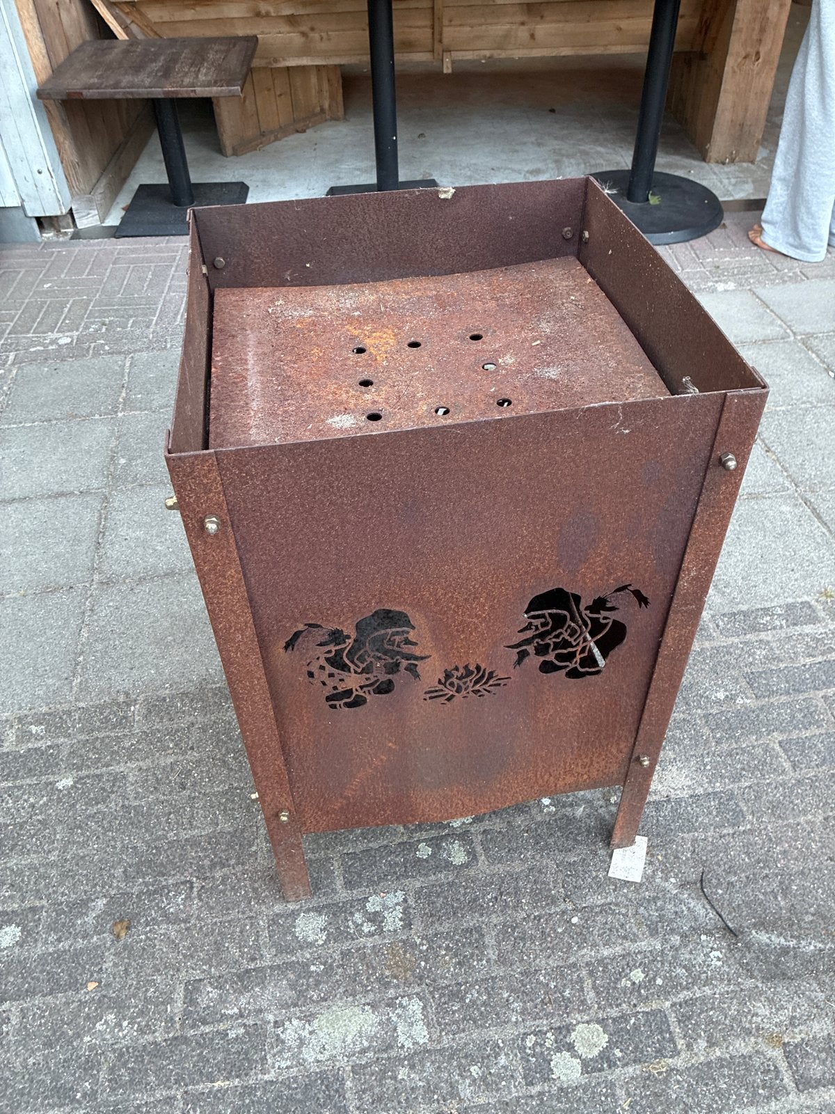 Roestige LaCouffe Vuurkorf / BBQ, Ophalen, Gebruikt, Vuurkorf