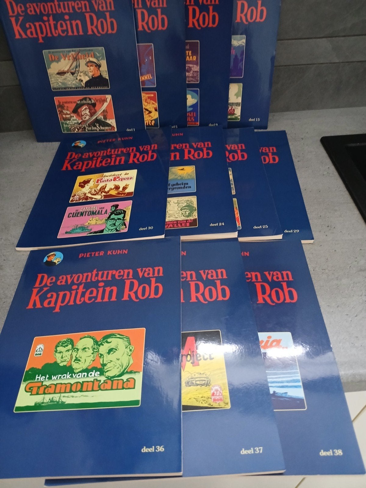 P. Kuhn - S036 KAPITEIN ROB.  11 stuks. € 3.50 p.st., Boeken, Stripboeken, Meerdere stripboeken, Ophalen of Verzenden, Zo goed als nieuw