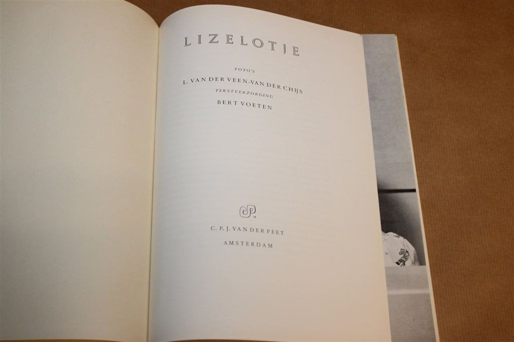 Lizelotje — Kinderfotoboek met Gedichten Vasalis e.a. 1956, Ophalen of Verzenden, Gelezen